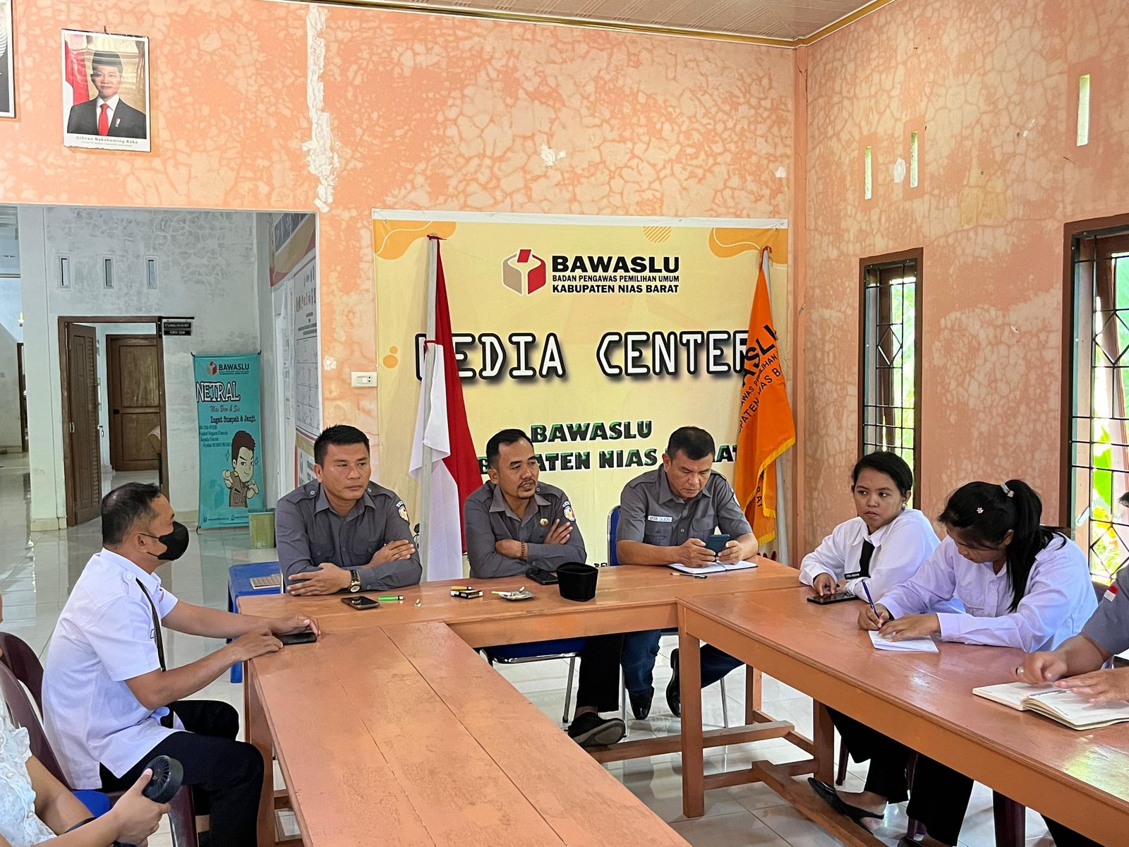 Apel dan Rapat Rutin, Bawaslu Nias Barat Bahas Pelaksanaan P2P dan Persiapan Penguatan Kelembagaan