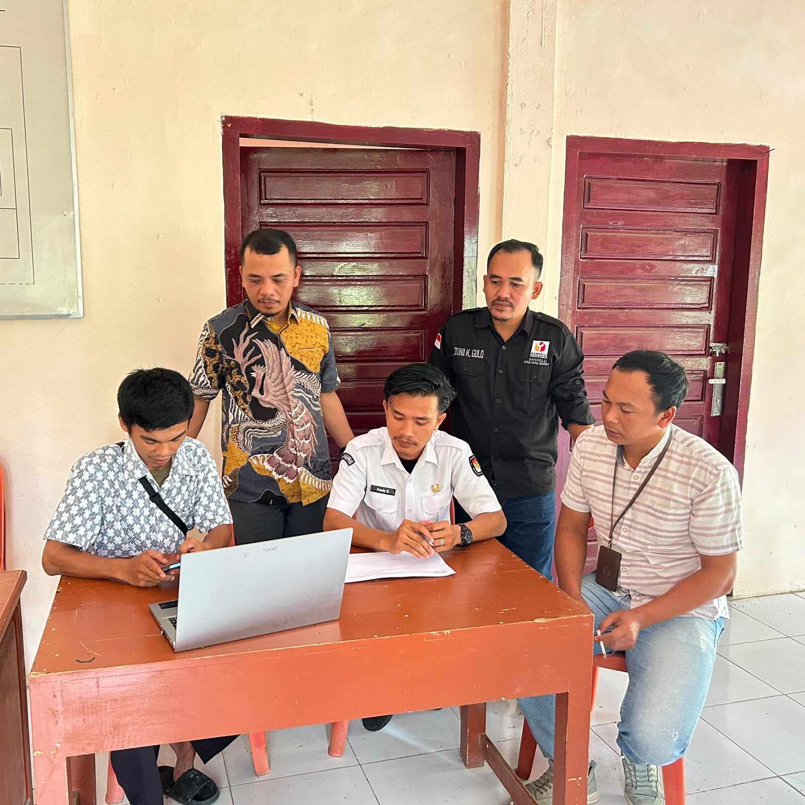 Bawaslu Nias Barat Awasi Pelaksanaan Coklit Terbatas Pemutakhiran Data Pemilih Berkelanjutan Tahun 2026