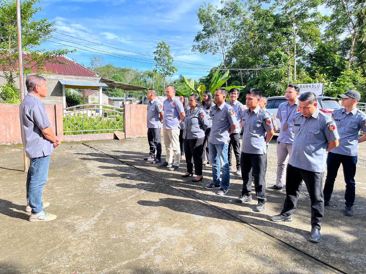 Bawaslu Kabupaten Nias Barat Gelar Apel Pagi dan Rapat Rutin Mingguan