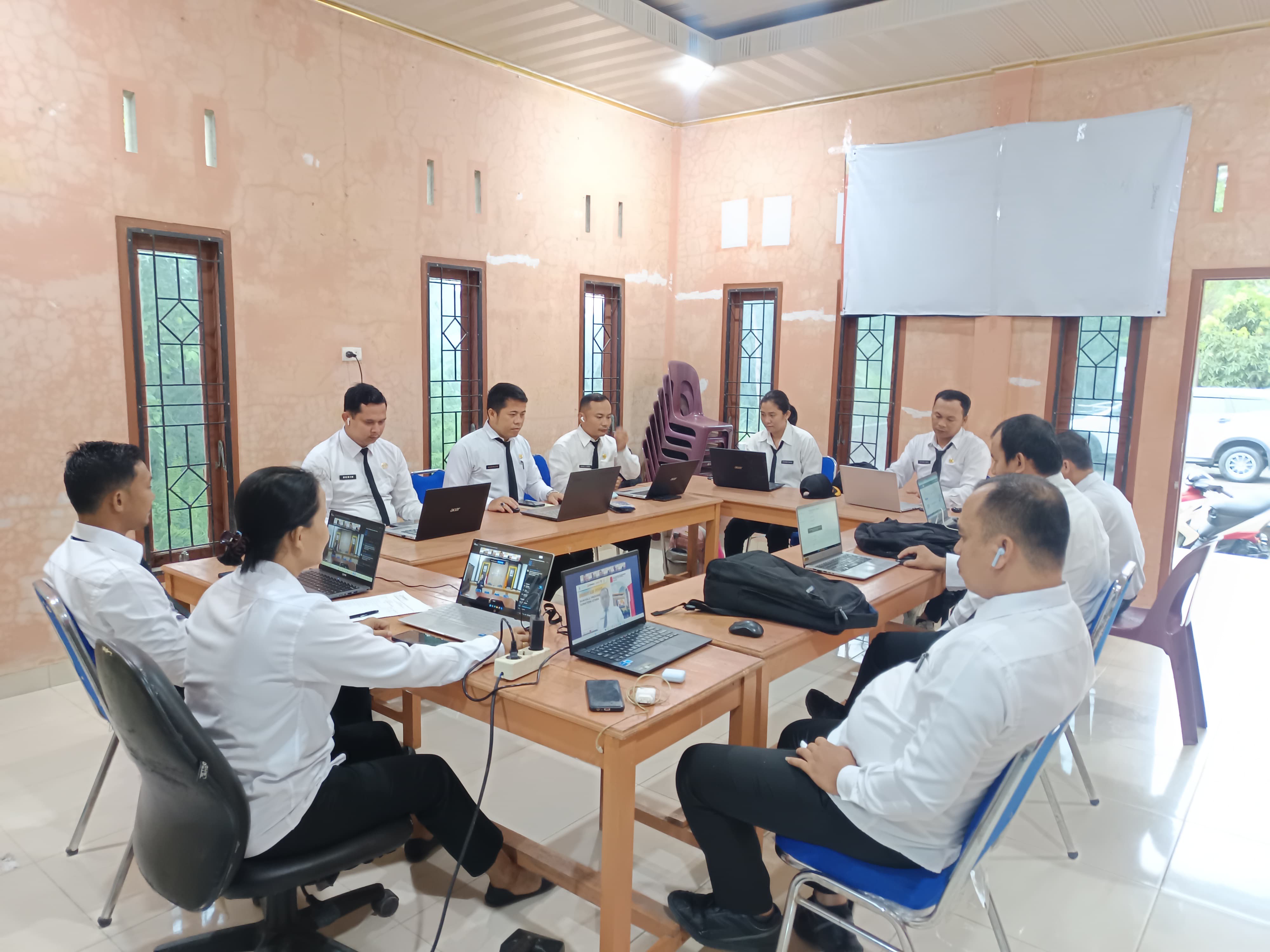 10 ASN PPPK Bawaslu Kabupaten Nias Barat Ikuti Orientasi PPPK Tahun 2026