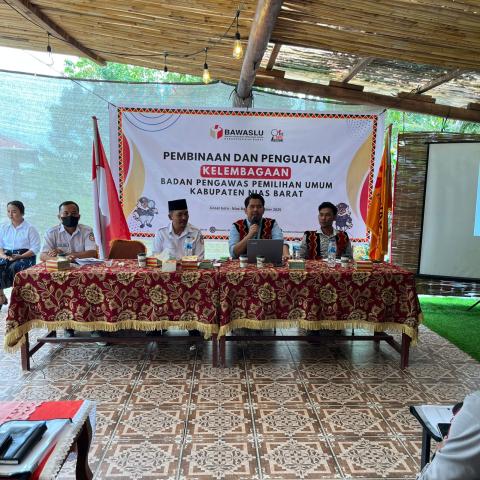 Penyampaian materi oleh Narasumber