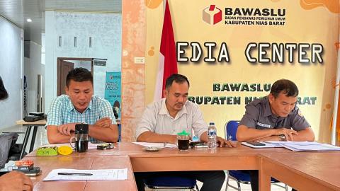 Perkuat Profesionalitas dan Integritas, Bawaslu Kabupaten Nias Barat Gelar Apel Pagi dan Rapat Rutin