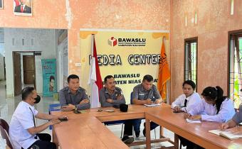 Apel dan Rapat Rutin, Bawaslu Nias Barat Bahas Pelaksanaan P2P dan Persiapan Penguatan Kelembagaan